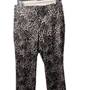 Chico's Black and Brown Capris Lightweight Sleek Design